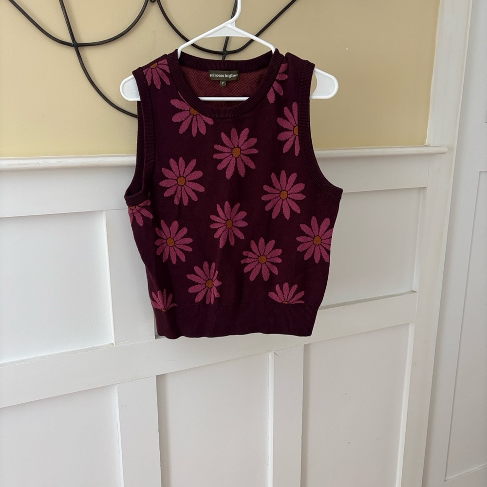 Princess Highway Floral sweater vest